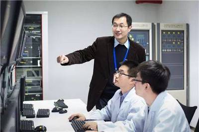 科技报国，青春无悔——致敬两位荣获中国青年五四奖章的天津网络技术研发者